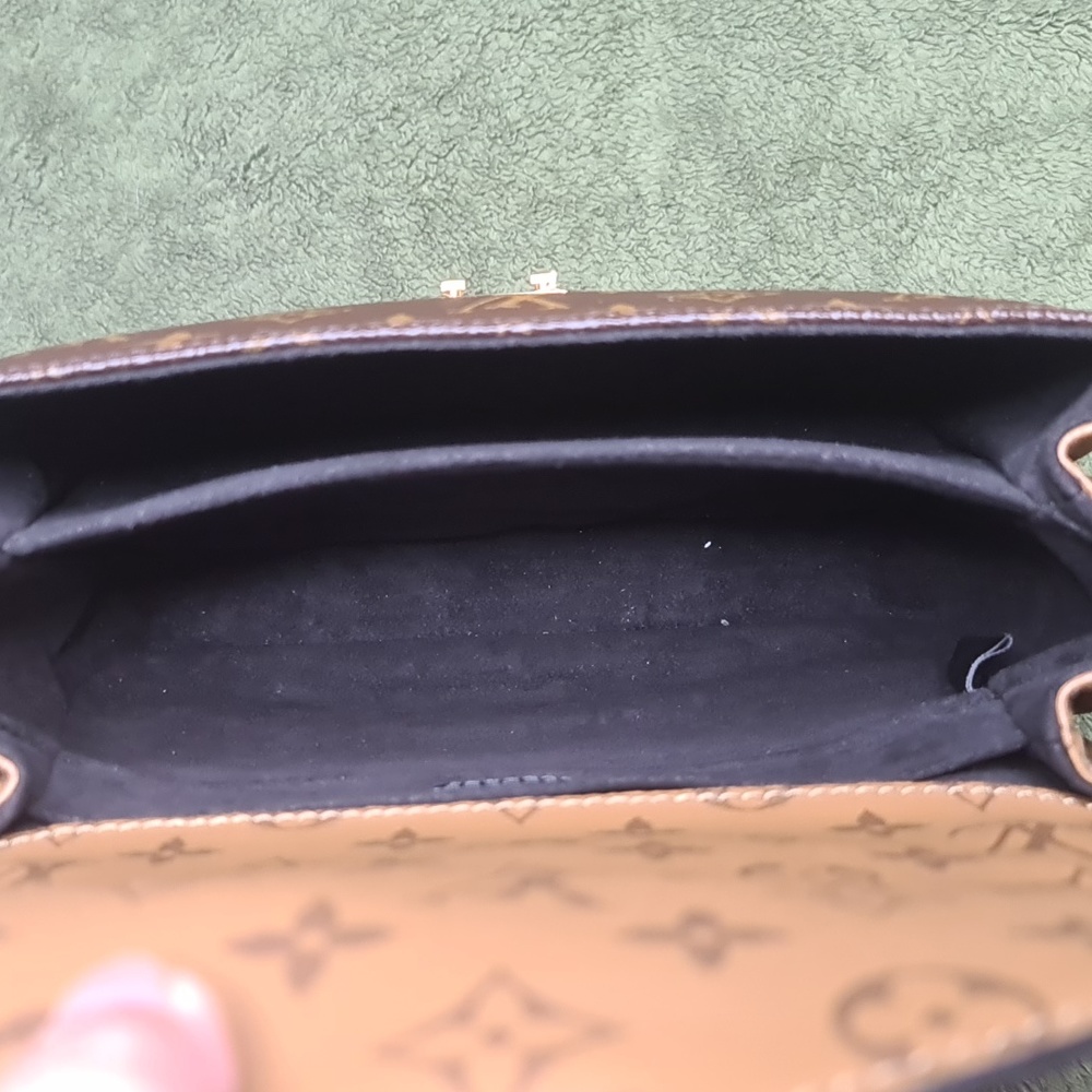 Auth 2019 LV Metis Reverse Monogram. - Picture 7 of 13